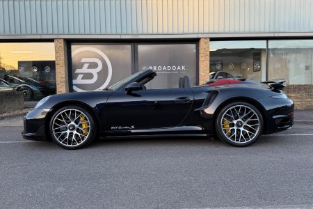 PORSCHE