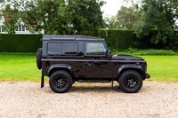 LAND ROVER DEFENDER 90