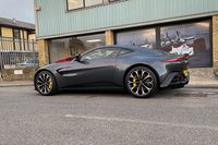 ASTON MARTIN VANTAGE